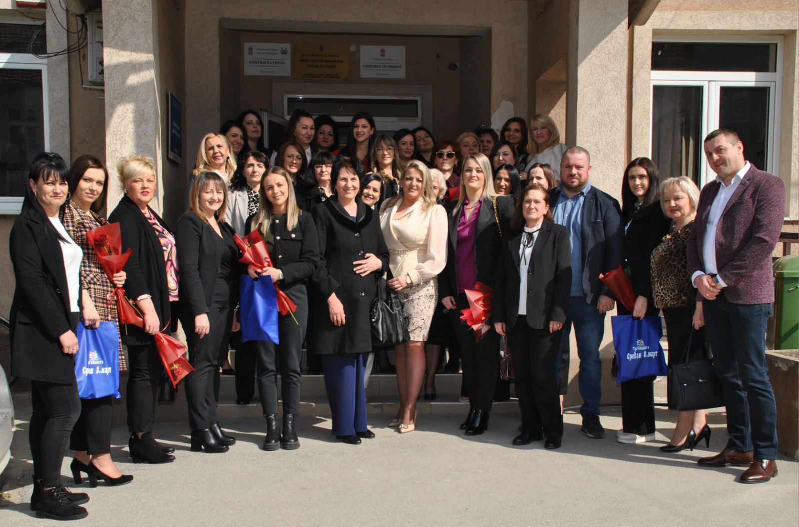 У СУСРЕТ МЕЂУНАРОДНОМ ДАНУ ЖЕНА - ПРИЈЕМ У КАБИНЕТУ ПРЕДСЕДНИЦЕ ОПШТИНЕ 