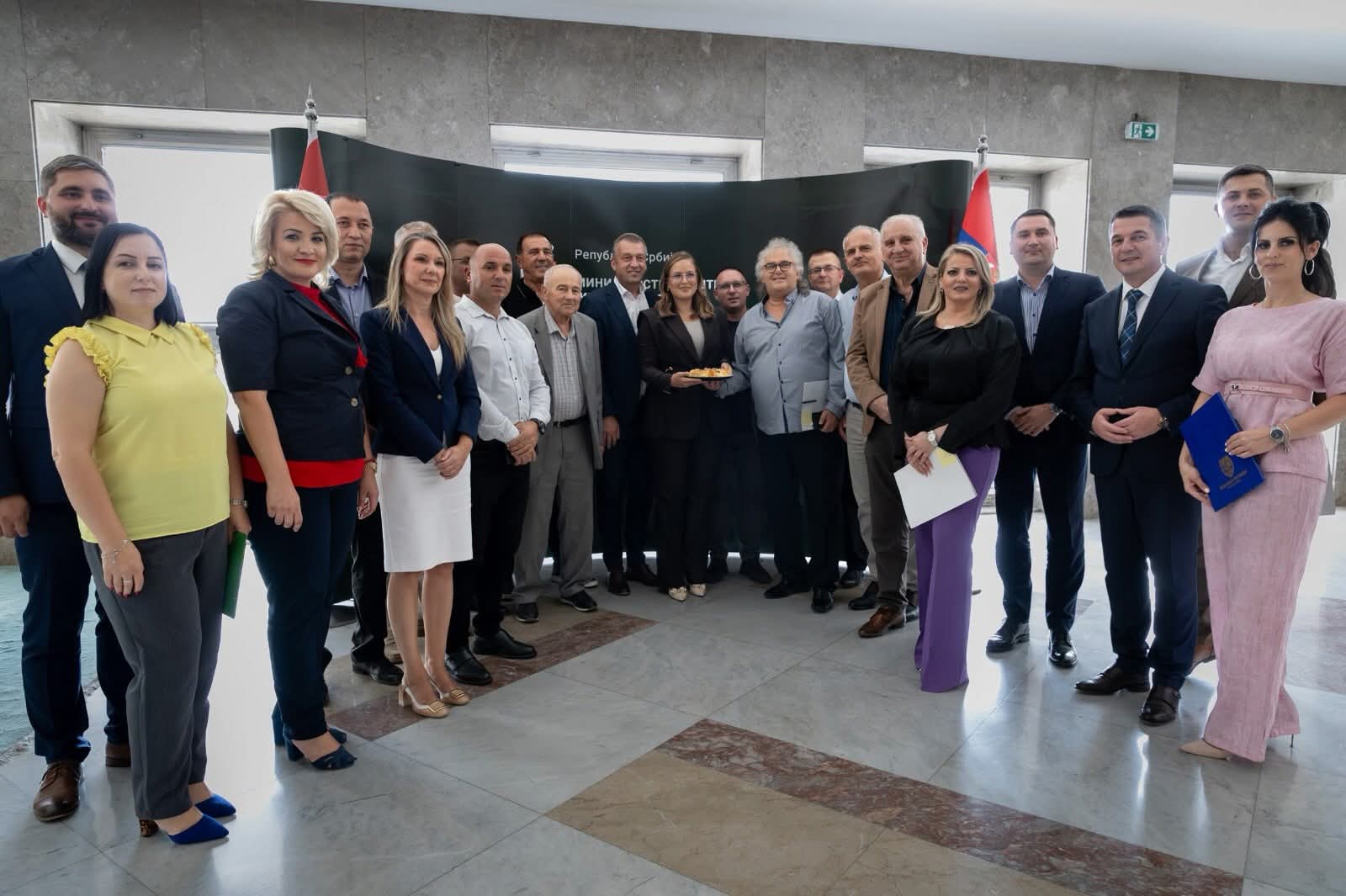 ТРГОВИШТЕ ДОБИЈА НОВУ КОМУНАЛНУ ОПРЕМУ